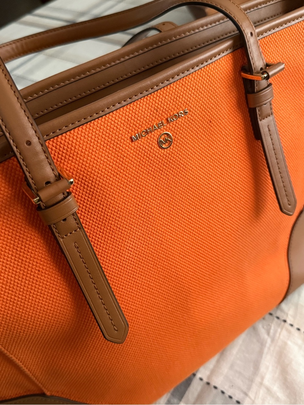 MICHAEL KORS ARIA ECRU LEATHER TRIMMED CANVAS TOTE BAG w/Dustbag